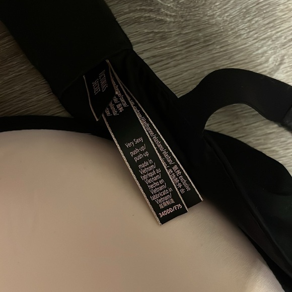 Victoria’s Secret VERY SEXY Push-up shine strap rhinestones 34DDD Black Leopard - Picture 4 of 4